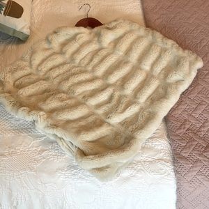 Kids Fabulous furs cream/off white poncho size medium